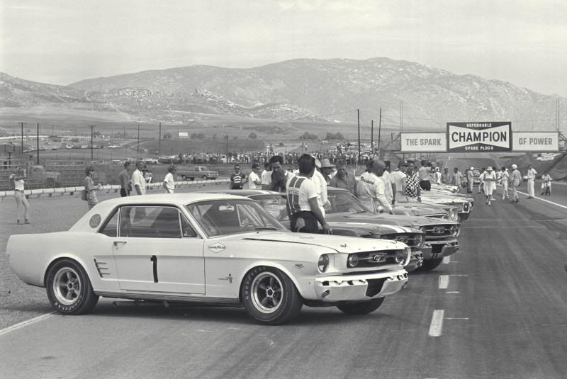 [Imagen: riverside_ca_1966_start_of_the_race.jpg]