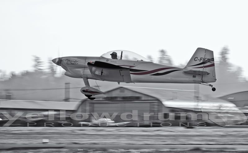 IMAGE: http://i7.photobucket.com/albums/y259/Pharoh/RV-4/BlackWhiteAccentCropWM.jpg