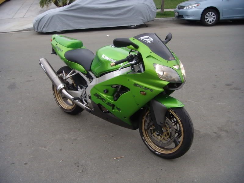 2001 zx9