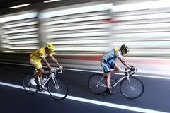 lance takes contador through a snow tunnel