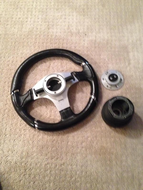 FS Momo Millennium Steering wheel, quick release and mk4 hub VW