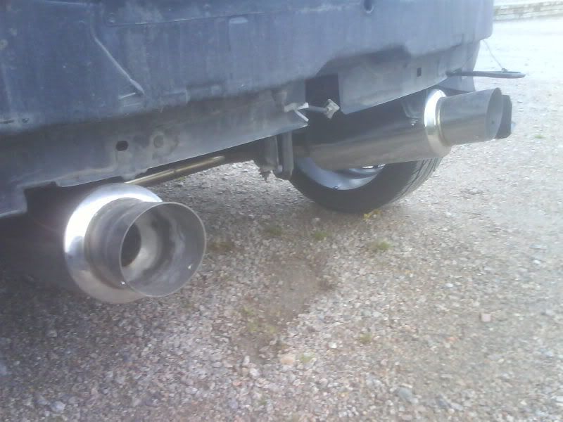 http://i7.photobucket.com/albums/y267/spraYcanE/Peugeot%20206/Exterior/Avgassystem/DSC01190.jpg