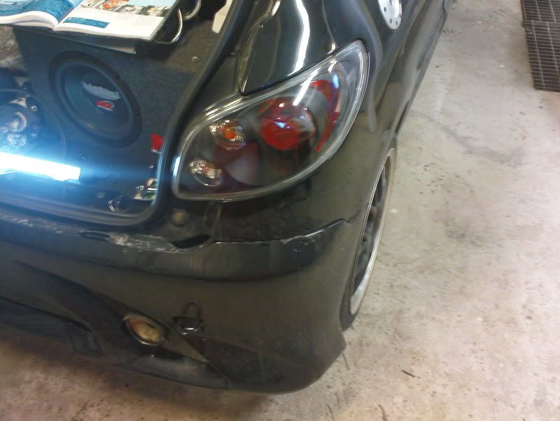 http://i7.photobucket.com/albums/y267/spraYcanE/Peugeot%20206/Exterior/Bakljus/DSC00742.jpg