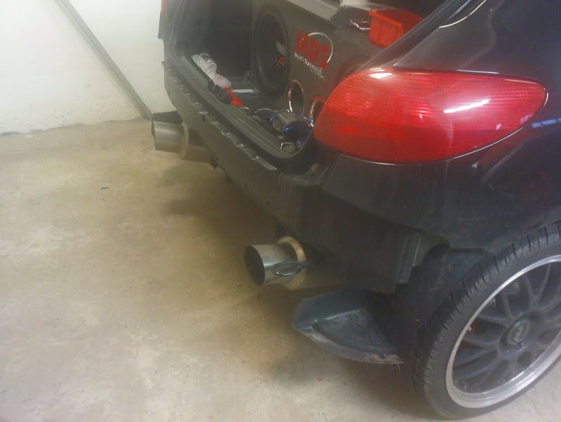 http://i7.photobucket.com/albums/y267/spraYcanE/Peugeot%20206/Exterior/Kjolpaket/DSC00075.jpg