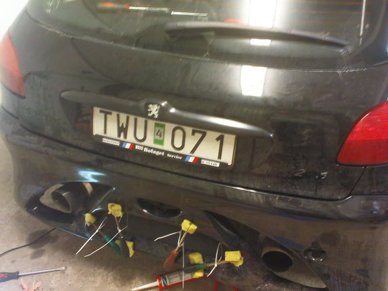 http://i7.photobucket.com/albums/y267/spraYcanE/Peugeot%20206/Exterior/Kjolpaket/DSC00268.jpg