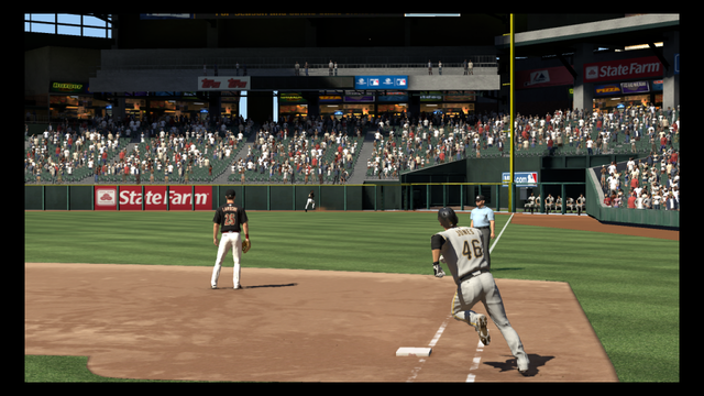 Garrett Jones hit a 2run RBI double at the top of the 9th to extend the 