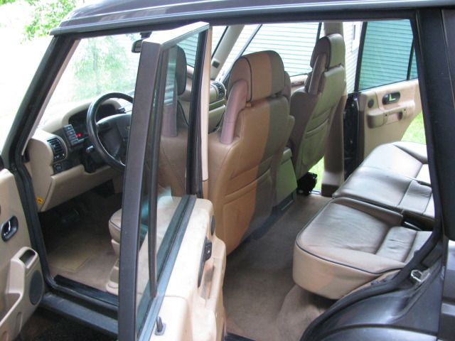 http://i7.photobucket.com/albums/y270/thejeremiah/LandRover%20for%20sale/IMG_0041.jpg