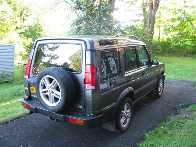 http://i7.photobucket.com/albums/y270/thejeremiah/LandRover%20for%20sale/IMG_0071.jpg