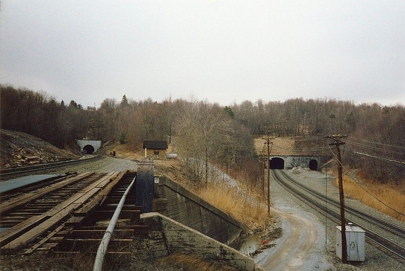 PRR%20east%20portals%20August%201996_zpsfpz0obba.jpg