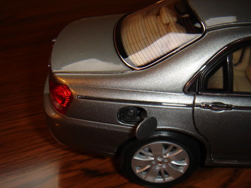 pontiac g8 diecast model car