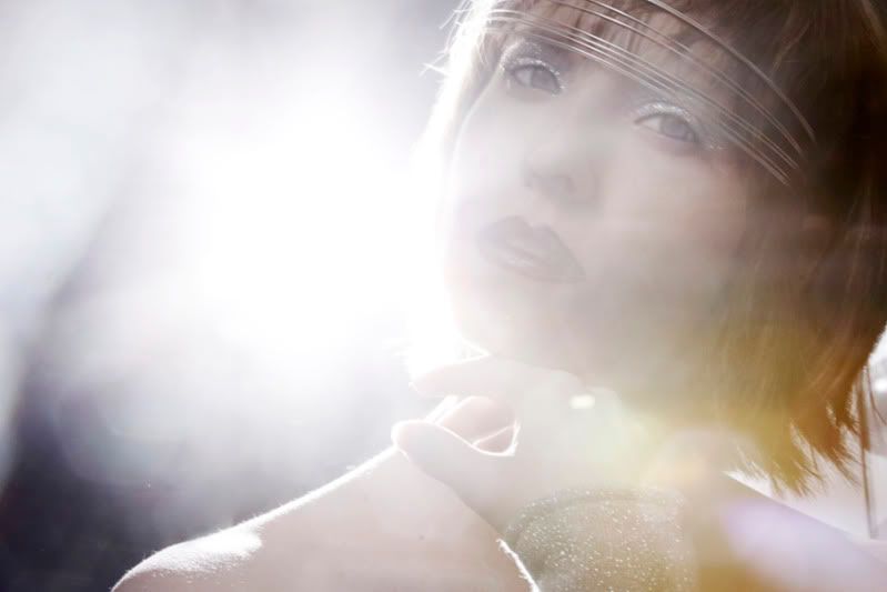 http://i7.photobucket.com/albums/y274/Chrissi81/pics/RachelPsychedelicshoot2resize.jpg?t=1265005052