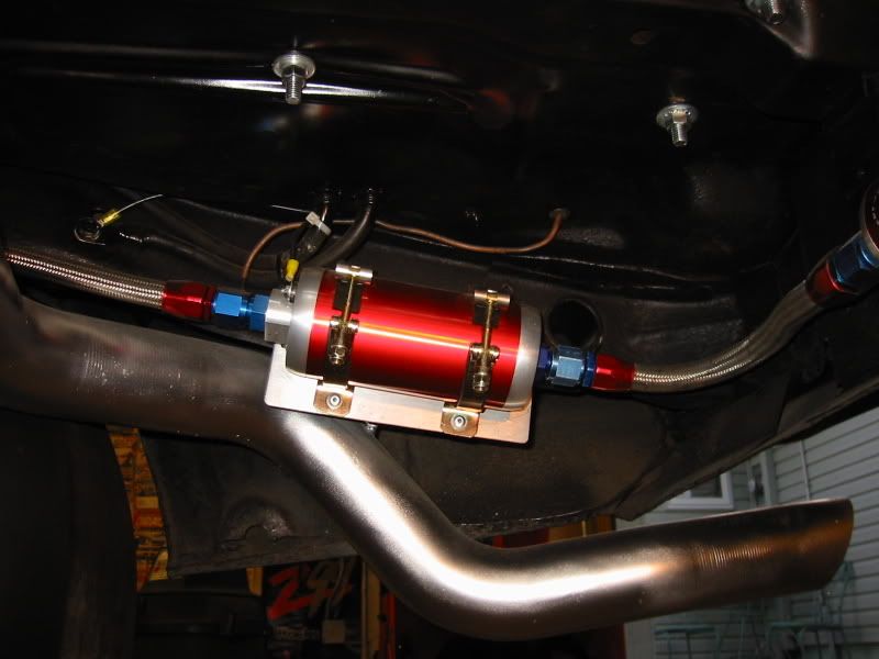 Electric fuel pump mounting
