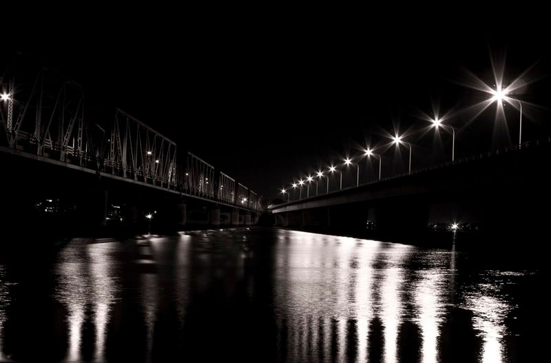 IMAGE: http://i7.photobucket.com/albums/y276/siddr20/bridgeshot_resize1.jpg