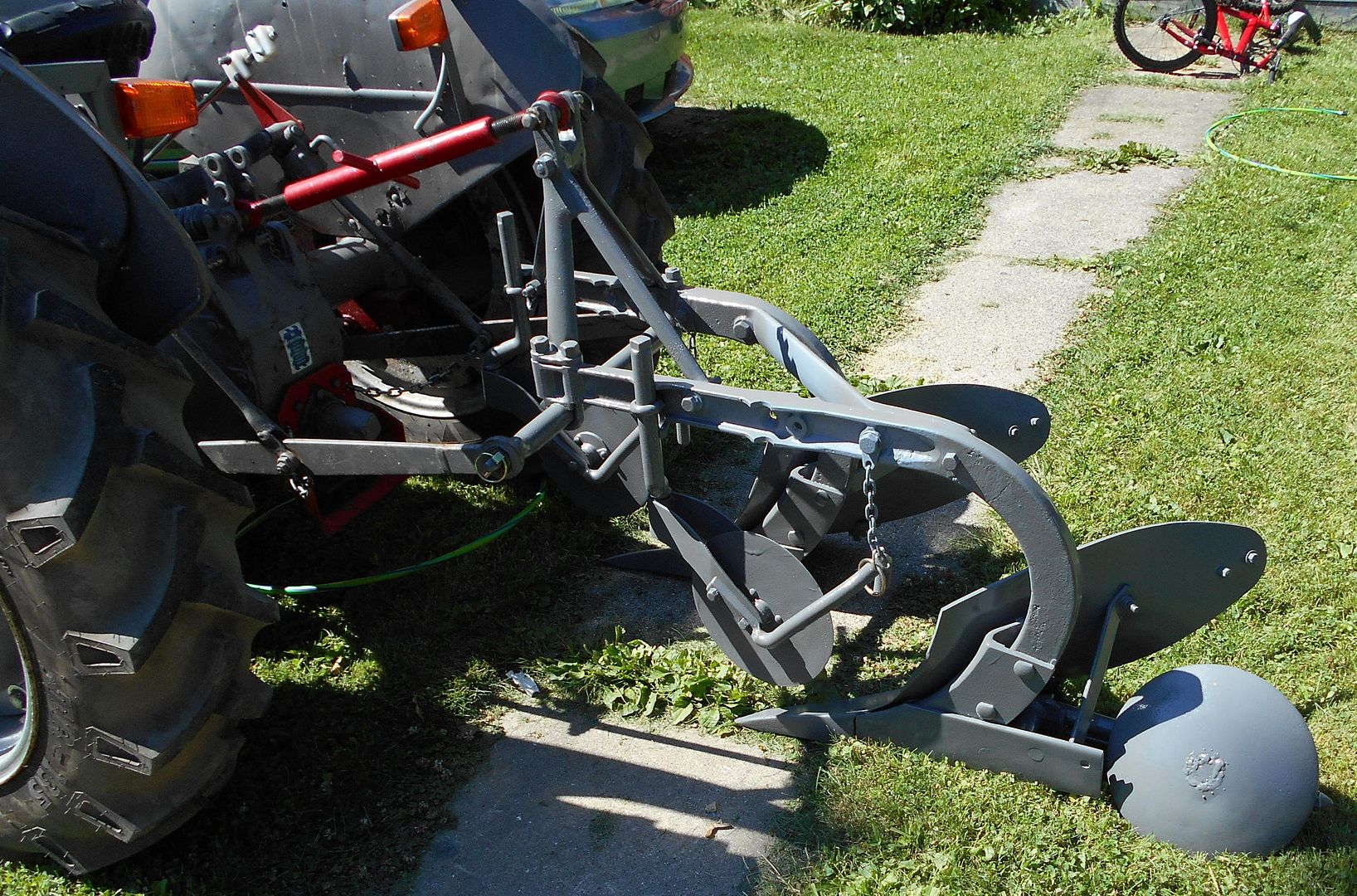 photo Ferguson Sherman 14A Plow 36_zpsuke2wfym.jpg