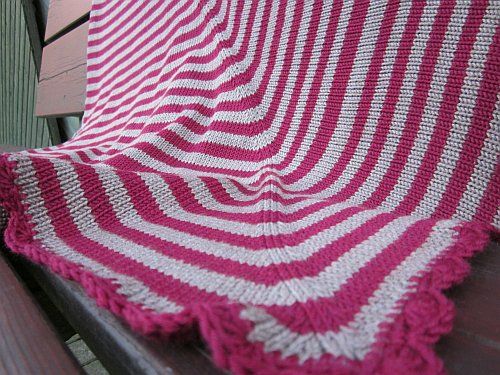 photo Babydeckebeige_weinrot_rav1kl_zps3763e3db.jpg