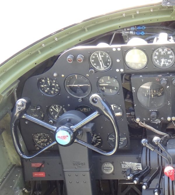pilotspanelA.jpg
