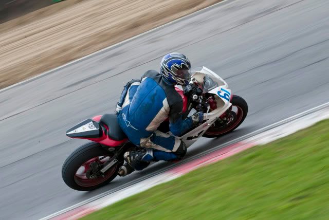 IMAGE: http://i7.photobucket.com/albums/y282/jamieislikemorris/2D4E9219.jpg