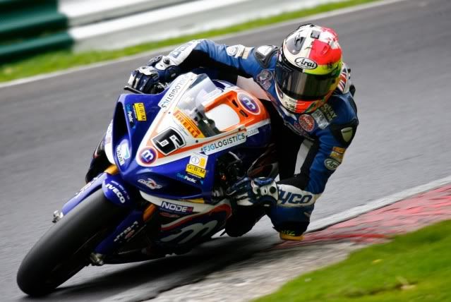 IMAGE: http://i7.photobucket.com/albums/y282/jamieislikemorris/_UG_0232.jpg