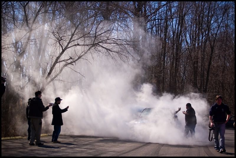 http://i7.photobucket.com/albums/y282/sisforsurfing/BE_2007/mazda3_burnout.jpg