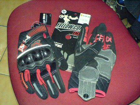 大家一起秀出自己騎車防護裝備吧2799||小老婆汽機車資訊網