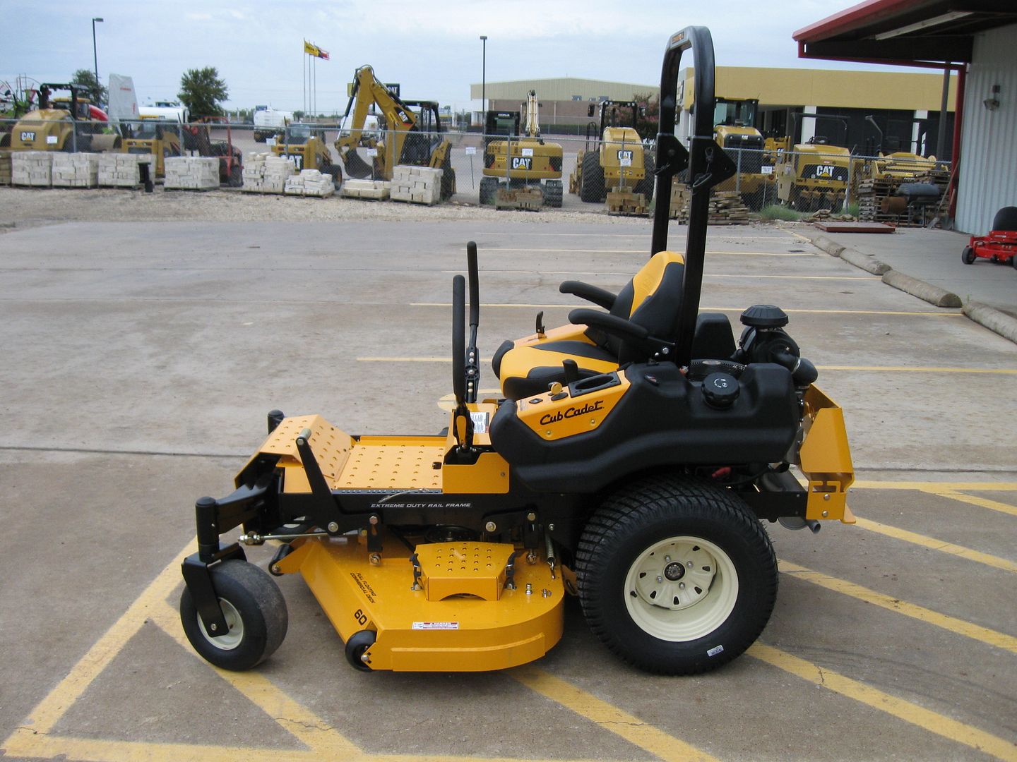 Cub Cadet 60" Tank LZ Commercial Zero Turn Mower ZTR eBay