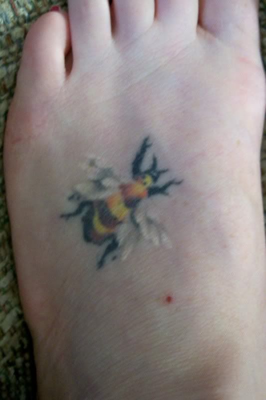 tatoo lady bumble bees. Miscellaneous middot; umble bee