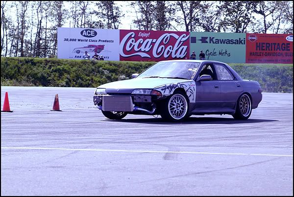 http://i7.photobucket.com/albums/y288/standXalone/D-Sport%20Rd%203%20-%20Castrol/15.jpg