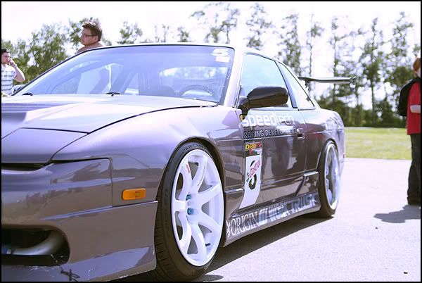 http://i7.photobucket.com/albums/y288/standXalone/D-Sport%20Rd%203%20-%20Castrol/25.jpg