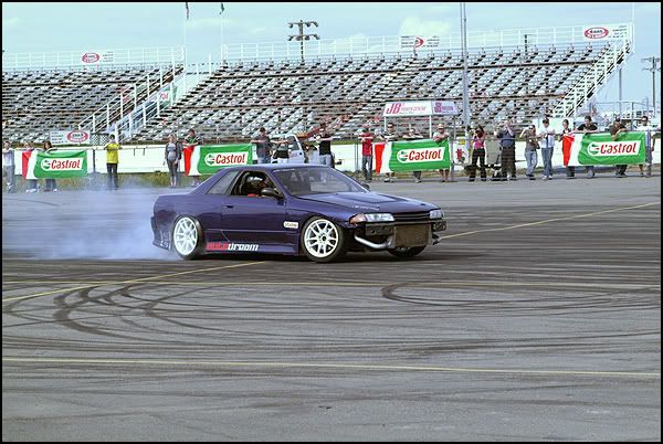 http://i7.photobucket.com/albums/y288/standXalone/D-Sport%20Rd%203%20-%20Castrol/56.jpg