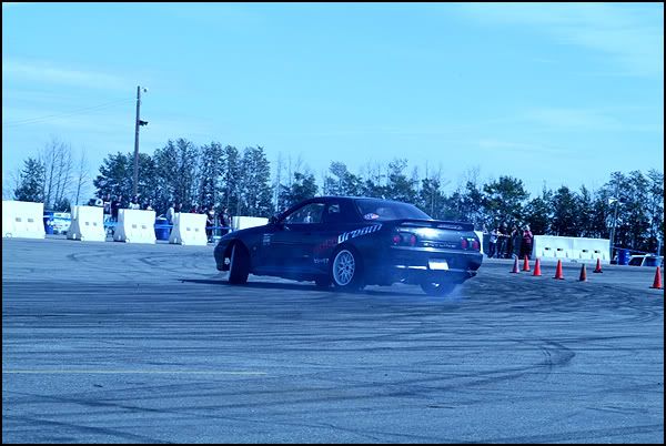 http://i7.photobucket.com/albums/y288/standXalone/D-Sport%20Rd%203%20-%20Castrol/7.jpg