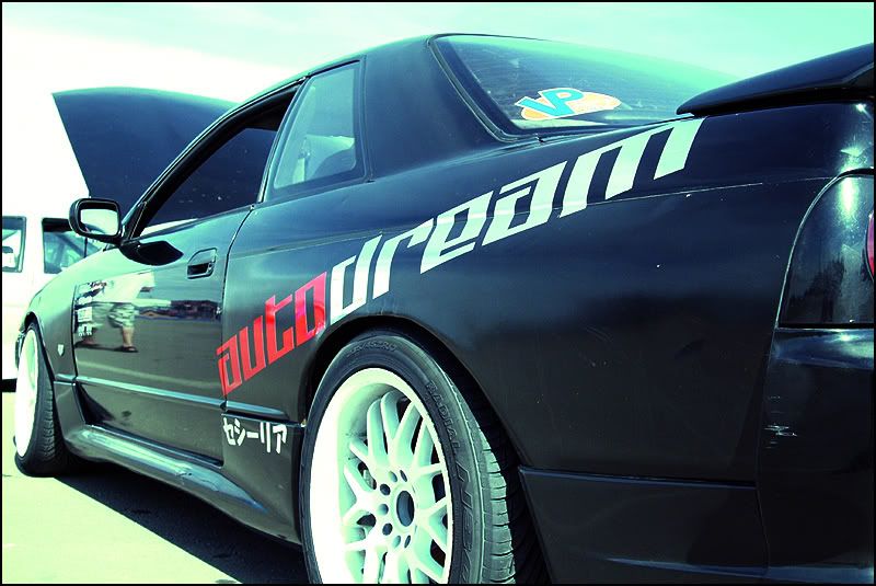 http://i7.photobucket.com/albums/y288/standXalone/D-Sport%20Rd%203%20-%20Castrol/83.jpg