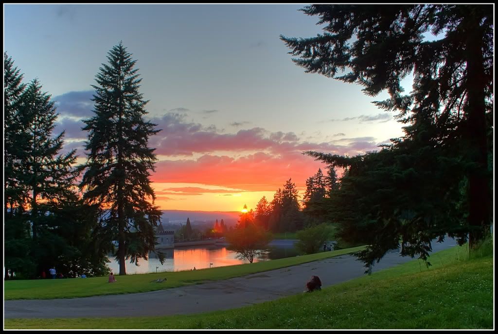 IMAGE: http://i7.photobucket.com/albums/y290/Buddhamonk1/HDR/sunset1.jpg