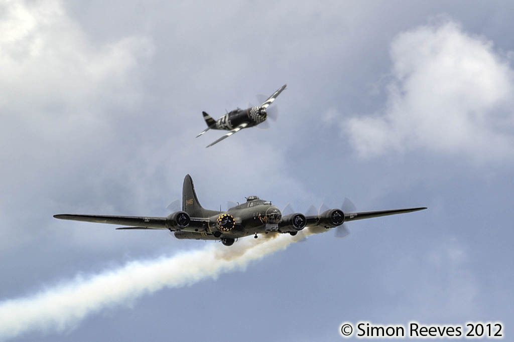 http://i7.photobucket.com/albums/y291/Wonkey_Donkey/Aircraft/20120630%20-%20Duxford%20Flying%20Legends%202012/SallyBSnafuSM.jpg