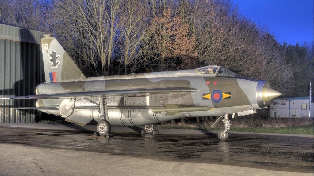 http://i7.photobucket.com/albums/y291/Wonkey_Donkey/Aircraft/20130223%20-%20Bruntingthorpe/IMG_2995sm_zps852d37b7.jpg