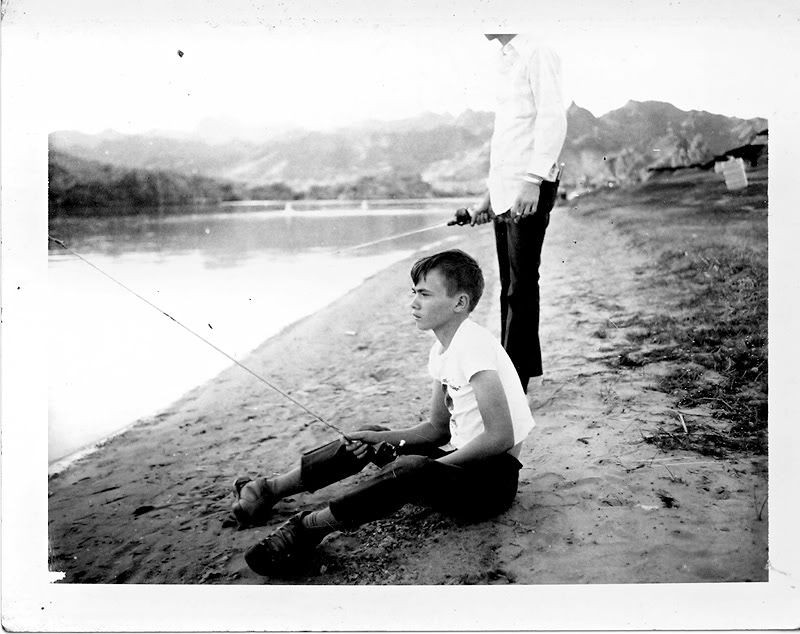 IMAGE: http://i7.photobucket.com/albums/y291/tborquez/031374TommyBunky01.jpg