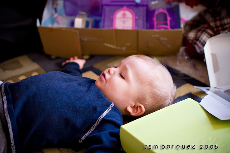 IMAGE: http://i7.photobucket.com/albums/y291/tborquez/122405Jackson02.jpg