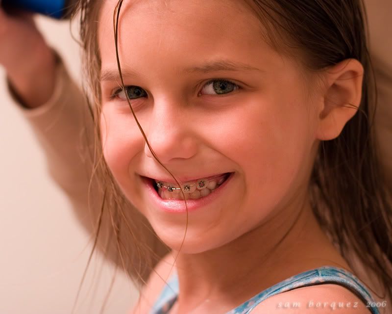 IMAGE: http://i7.photobucket.com/albums/y291/tborquez/October%202006/102906Lexi02.jpg