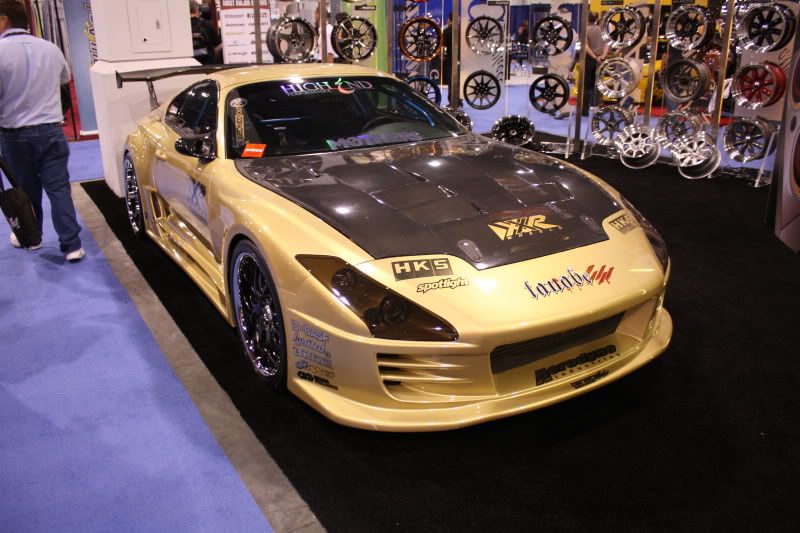 http://i7.photobucket.com/albums/y295/b18ctrb/SEMA%202010/498.jpg