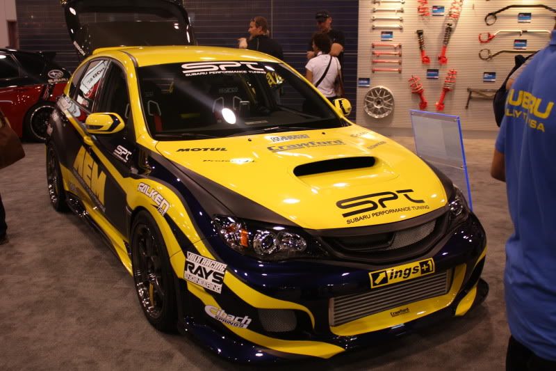 http://i7.photobucket.com/albums/y295/b18ctrb/SEMA%202010/614.jpg