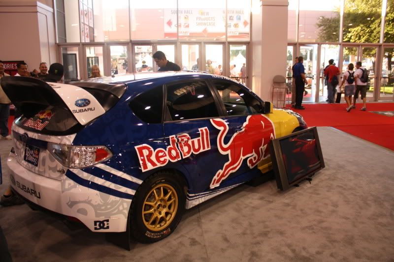 http://i7.photobucket.com/albums/y295/b18ctrb/SEMA%202010/626.jpg