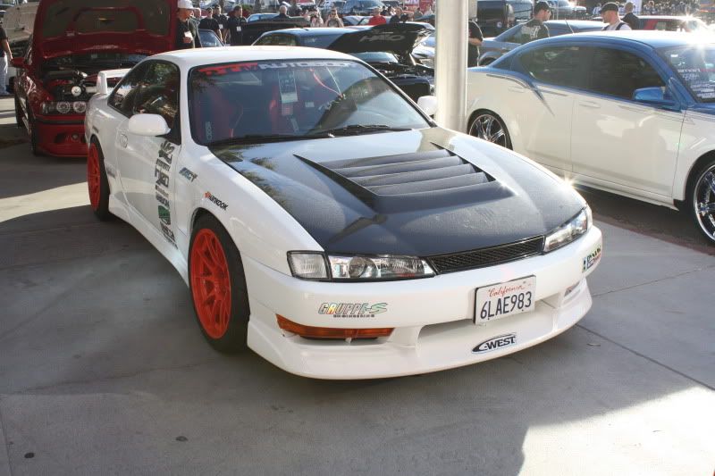 http://i7.photobucket.com/albums/y295/b18ctrb/SEMA%202010/927.jpg