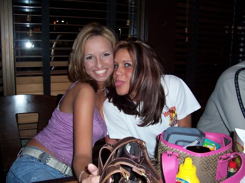 [Linked Image from i7.photobucket.com]