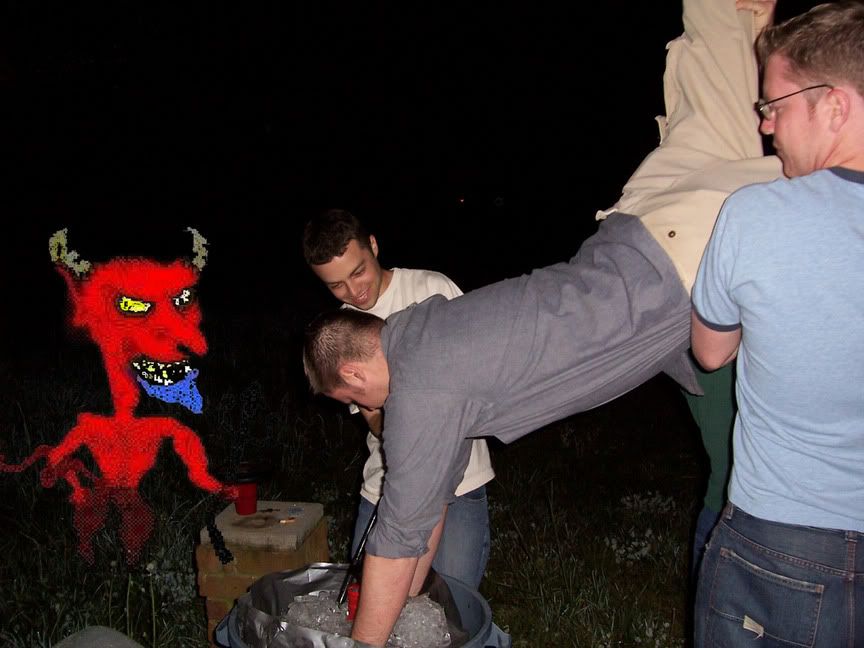 [Linked Image from i7.photobucket.com]