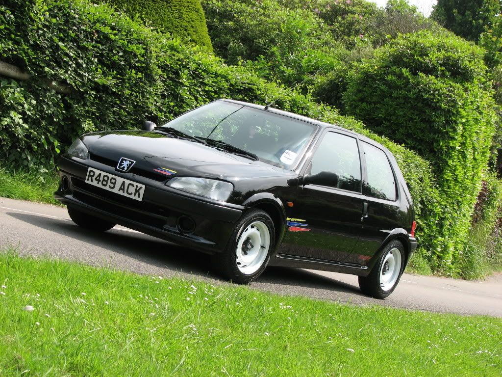 Black Peugeot 106