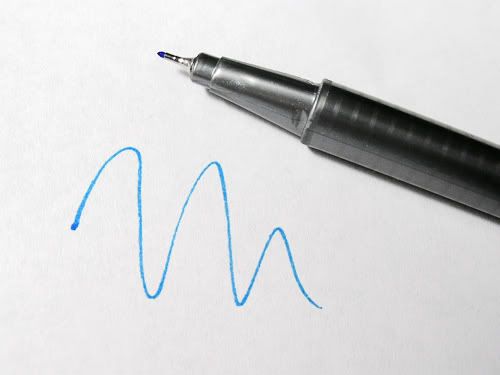 Fineliner Point Each point measures 0.3 mm and is perfect for fine line sketching.