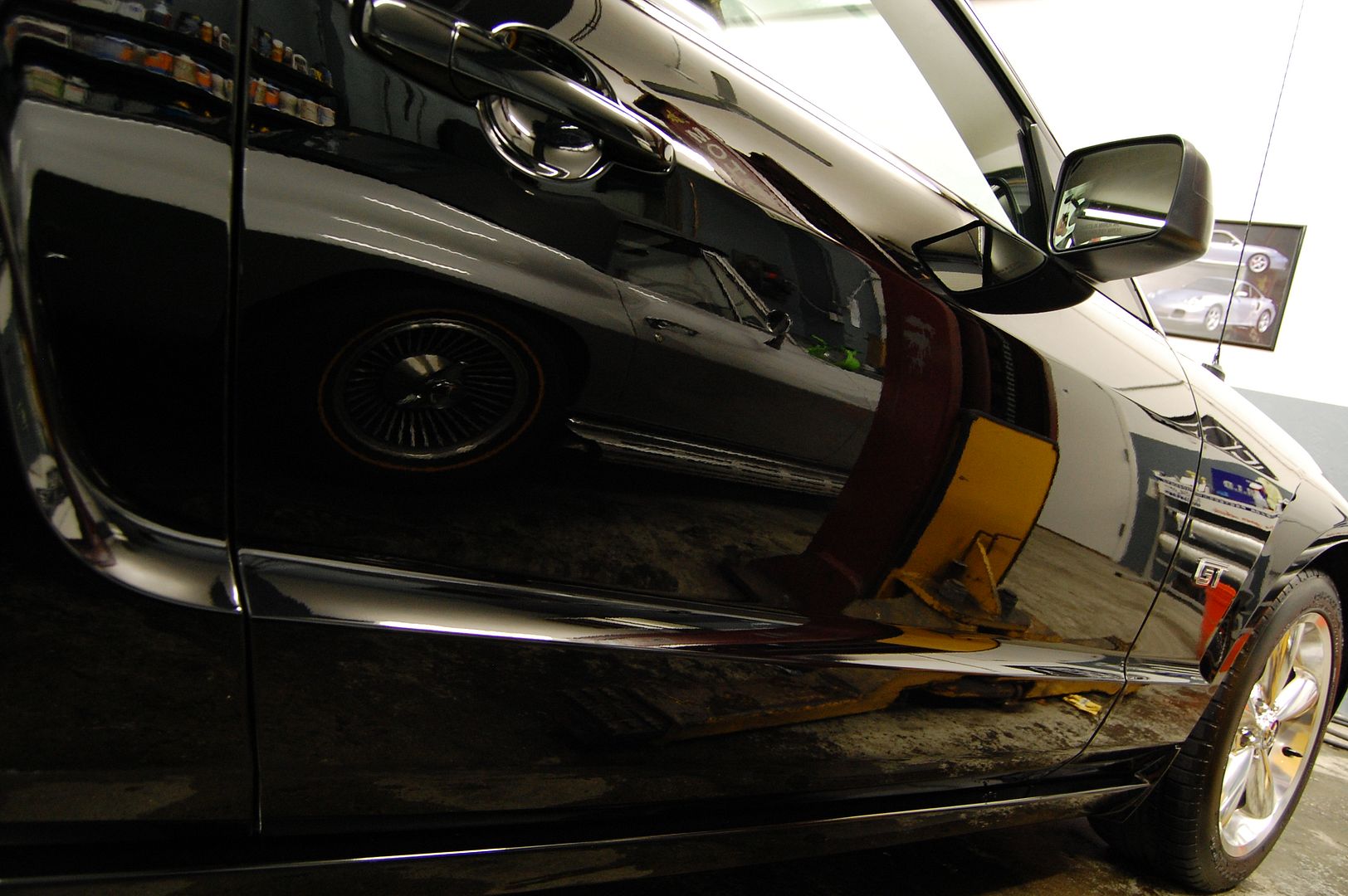 BlackMustangGT074.jpg