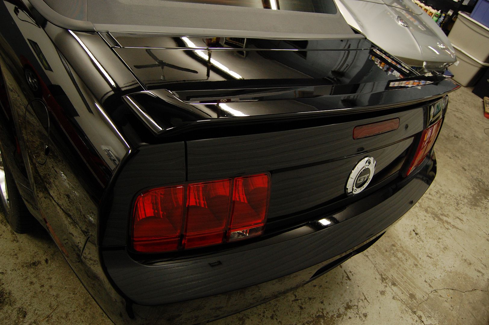 BlackMustangGT080.jpg
