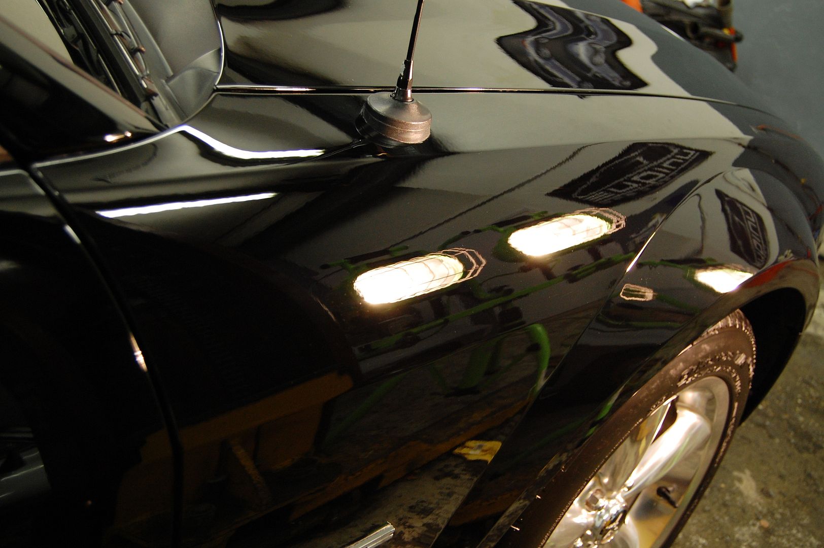 BlackMustangGT095.jpg