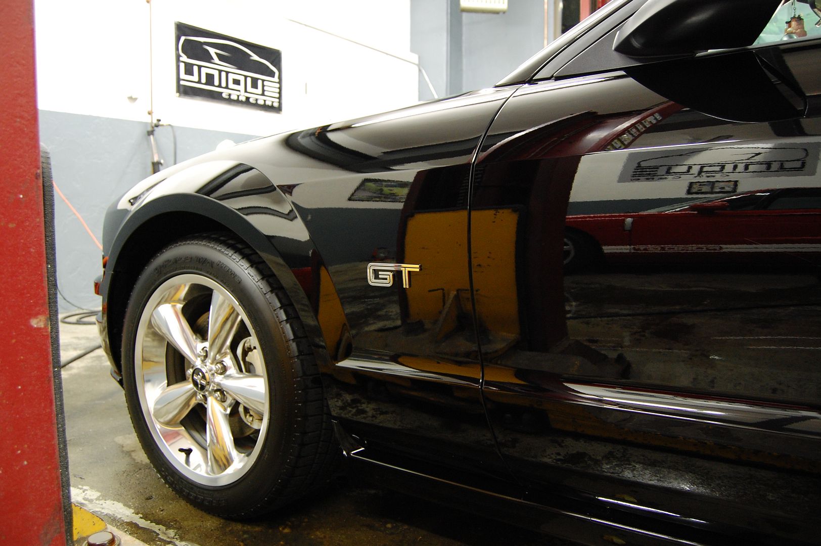 BlackMustangGT122.jpg