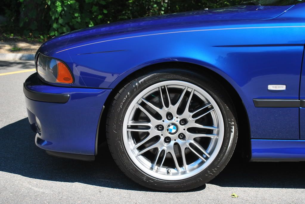 BMWM5140.jpg